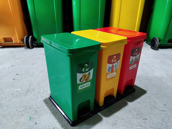 Thùng rác nhựa 3 ngăn 3 màu