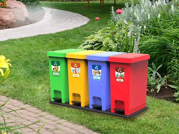 Thùng rác sử dụng tại công viên