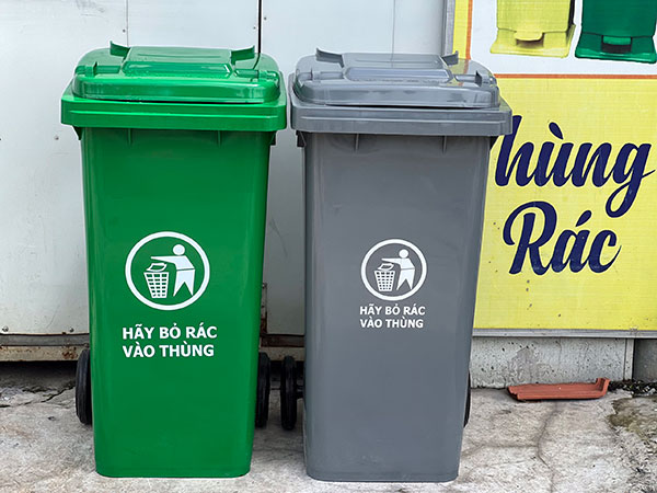 Thùng rác sử dụng tại hè phố